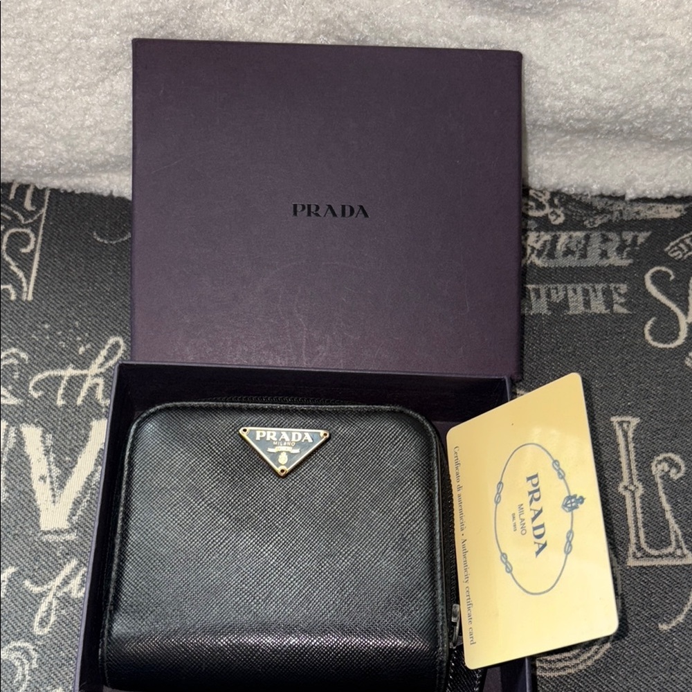 Prada Black Saffiano Leather Compact Wallet Full Inclusion